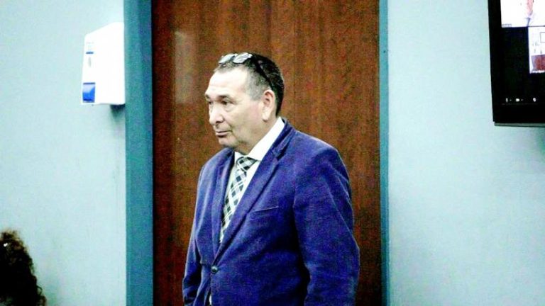 Exdirector de canal 10 condenado por violar a su hija, a más de 300 días de la sentencia, continúa en libertad