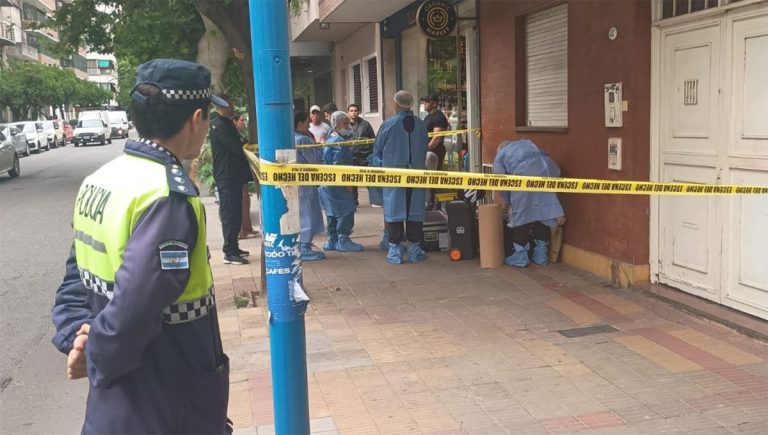 En grave estado: una «viuda negra» atacó a un hombre en Barrio Norte