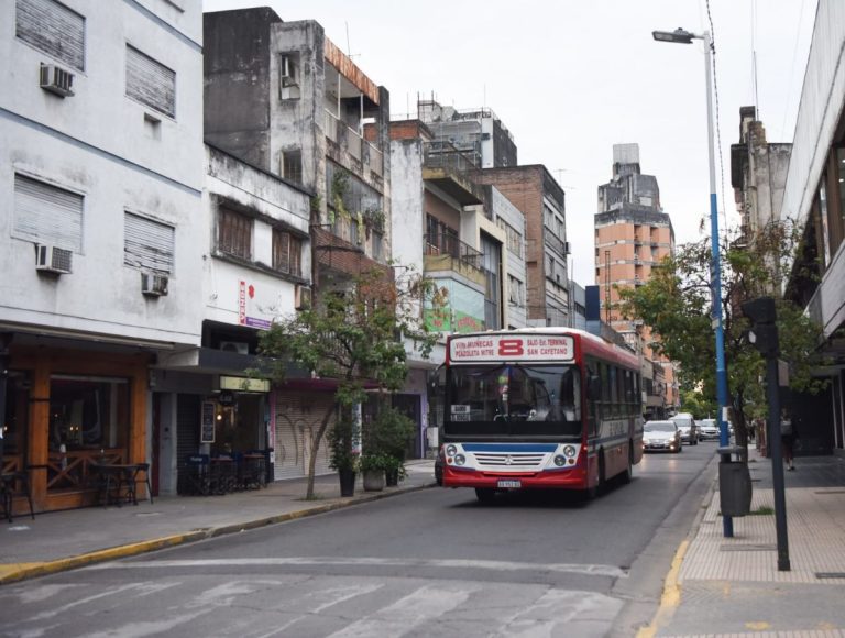 Dueño de Línea 8 desafía patoterismo sindical y defiende la continuidad del servicio