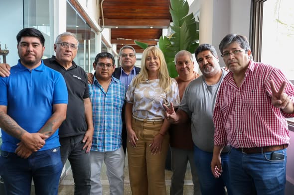 Pese a la crisis del transporte, Chahla quiere limitar a Uber y Didi, los medios más baratos para los tucumanos