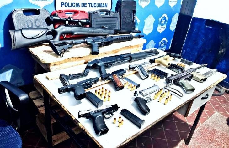 Banda del Río Salí: decomisan un arsenal a un hombre denunciado por violencia de género