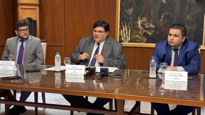 El interventor de la Caja ensayó una inverosímil defensa y desligó a Cisneros de la institución