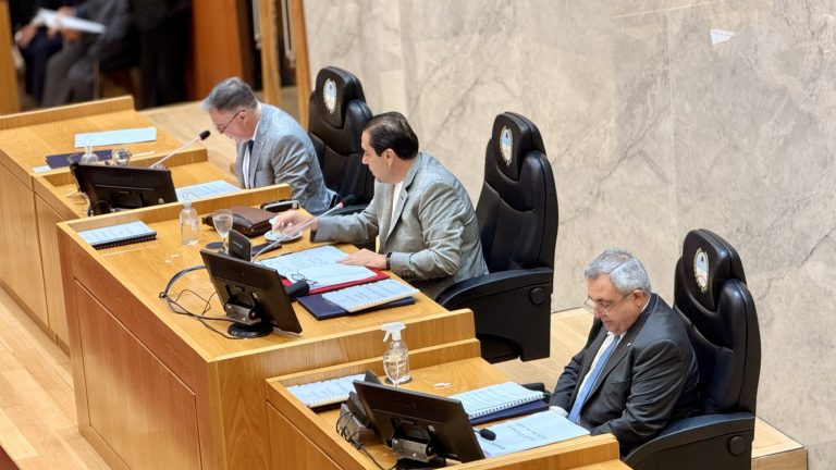 En la Legislatura quedó en evidencia la soledad de Cisneros en el oficialismo