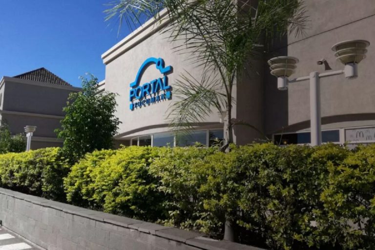 Incendio en patio de comidas del shopping Portal Tucumán moviliza a Bomberos de Yerba Buena