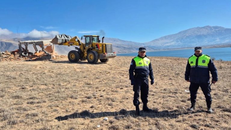 Camping Hatem debe devolver tierras de la Reserva La Angostura antes del 9 de enero