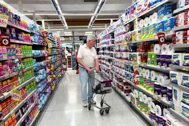 Inflación de noviembre sorprende al mercado: se ubicó en 2,5%