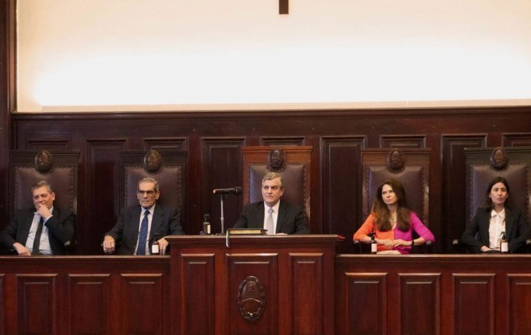 «Mi mamá me obligaba a golpes a acusar a mi papá de abuso»