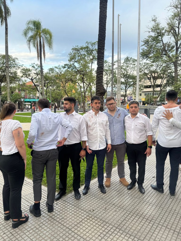 Cero empatía por los bancarios: el monopolio de la protesta se le escapa a Carlos Cisneros (video)