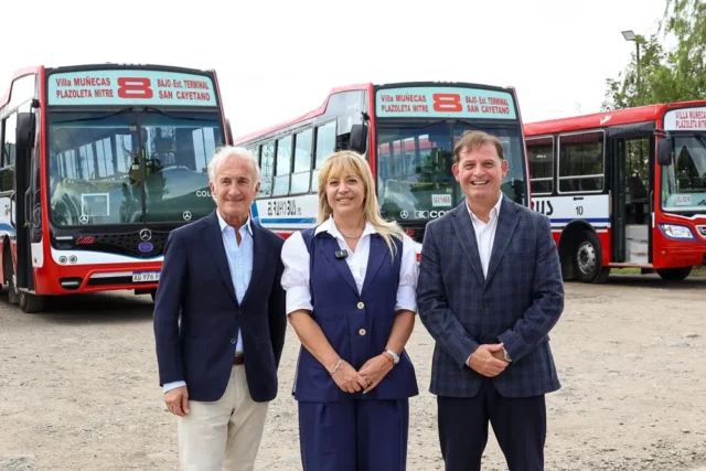 El dueño de una línea retuvo subsidios, llamó «muertos de hambre» a los choferes y usó a la policía para amedrentarlos