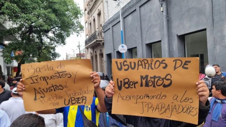 Motoqueros en pie de guerra: el proyecto del Concejo eliminaría miles de trabajos genuinos