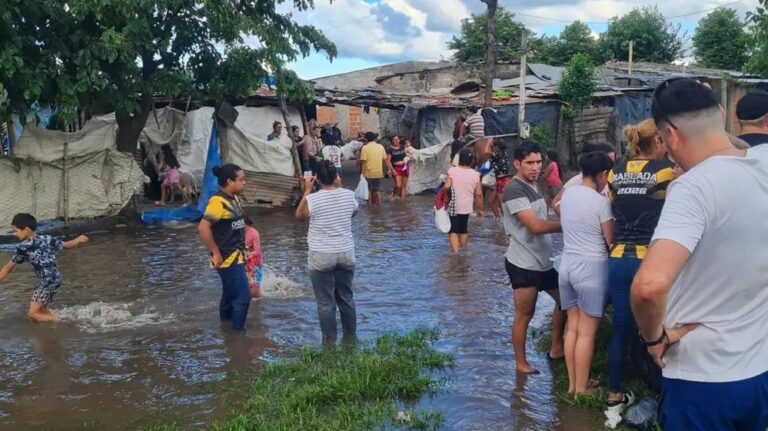 Colecta urgente de Cáritas: asiste a más de 300 familias afectadas por inundaciones en Tucumán