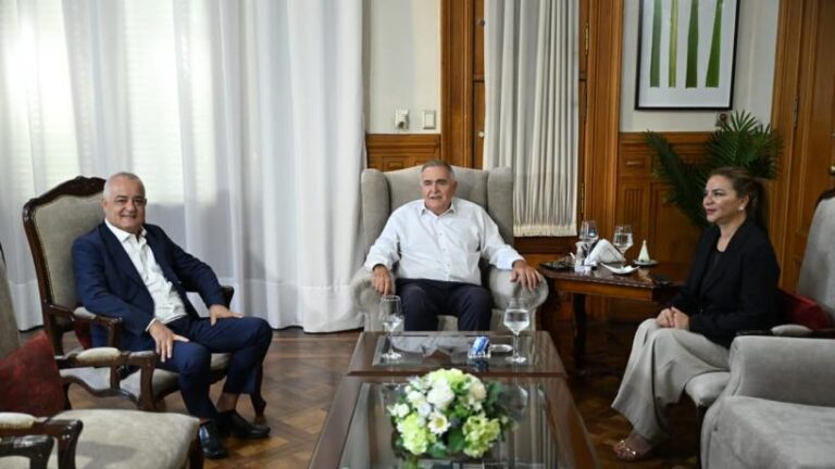 Jaldo se reúne con diputados tucumanos para analizar la agenda legislativa nacional