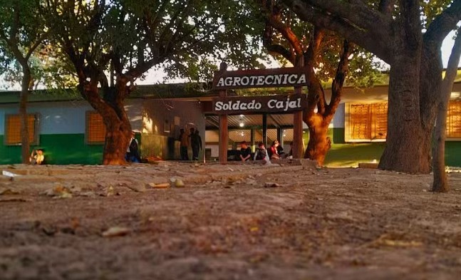 Docente exonerado: Gobierno prohíbe ejercer tras conducta inapropiada con alumnas