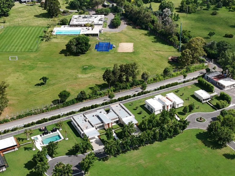 Los testaferros de Toviggino buscan frenar la causa por la lujosa mansión de Pilar