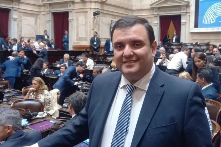 Escándalo en el Congreso: Gerardo Huesen, el diputado tucumano llamado «lomo virgen»