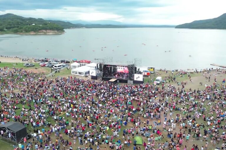 El Carnaval de la Familia de Gladys Medina dejó 4 acuchillados en El Cadillal