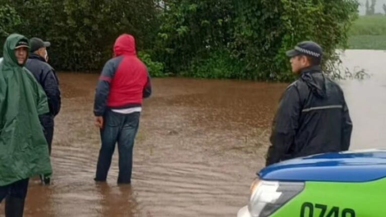 Tucumán bajo el agua: las lluvias no cesan y el Gobierno ofrece ayuda alimentaria