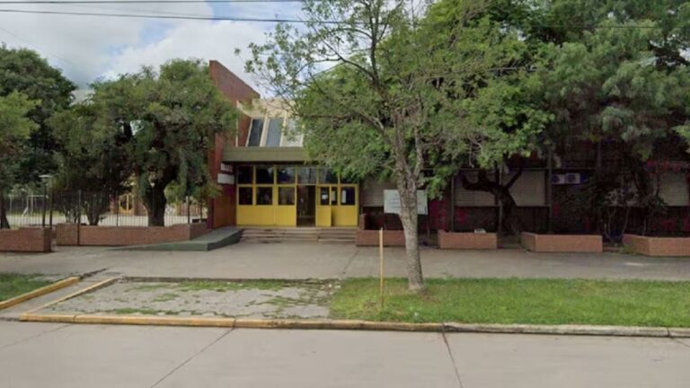 Sigue la conmoción en Santa Fe por el asesinato de un alumno dentro de una escuela