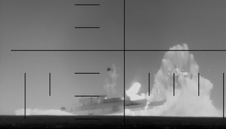 Un submarino de Estados Unidos hundió una fragata iraní en el océano Indico y murieron al menos 87 marinos