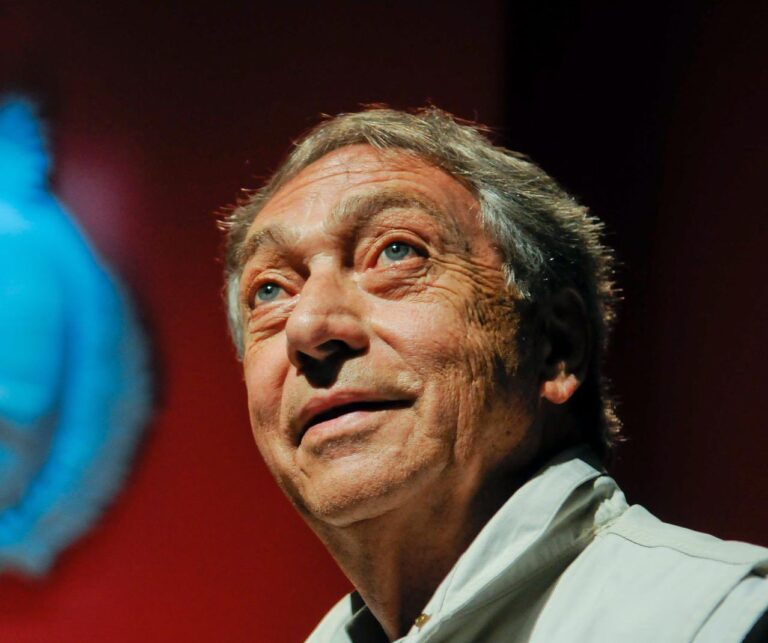 Una nota en La Nación sobre Brandoni, quien falleció anoche, generó gran repudio generalizado
