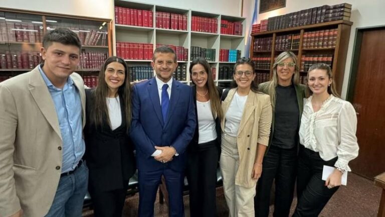Audiencia histórica sobre libertad de expresión: Las hijas de Carlos Cisneros contra El Tucumano por las notas sobre sus activos
