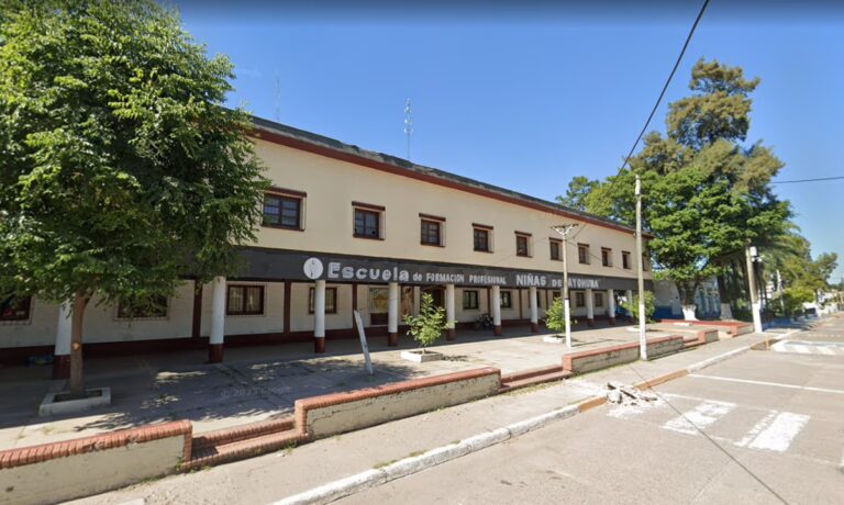 ¿Habrá «cacheos» en las entradas de los colegios en Tucumán?