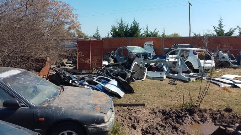 Organización criminal en Tucumán: desarman vehículos robados y distribuyen las piezas a través de empresas de transporte legal