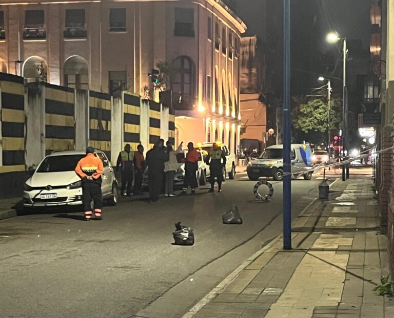 Por riesgo de derrumbe, evacuaron el edificio de LV7 y suspendieron sus transmisiones