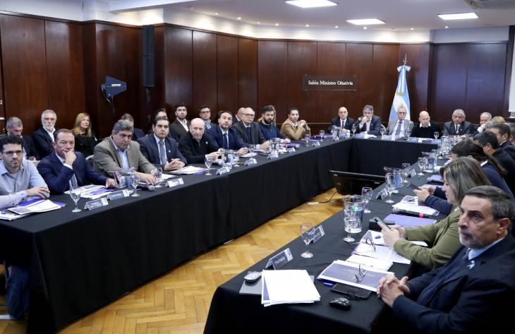 Provincias y Nación acuerdan fortalecer la provisión de vacunas y medicamentos de alto costo