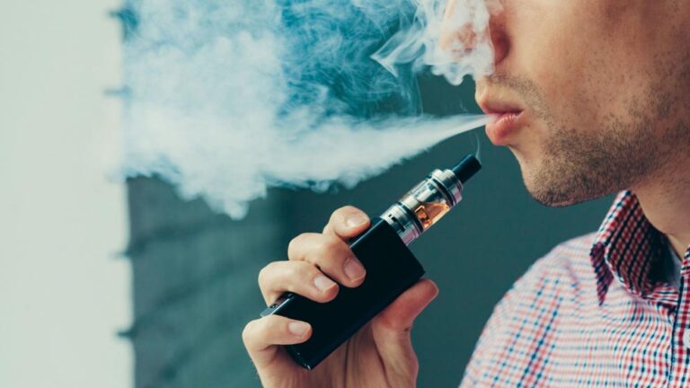 Restricciones al tabaco de vanguardia: el impacto de la regulación de vapeadores y nicotina en Tucumán