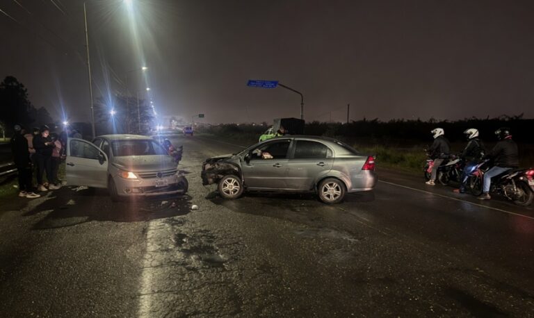 Dos accidentes simultáneos movilizaron un operativo policial y sanitario en Lastenia, Tucumán