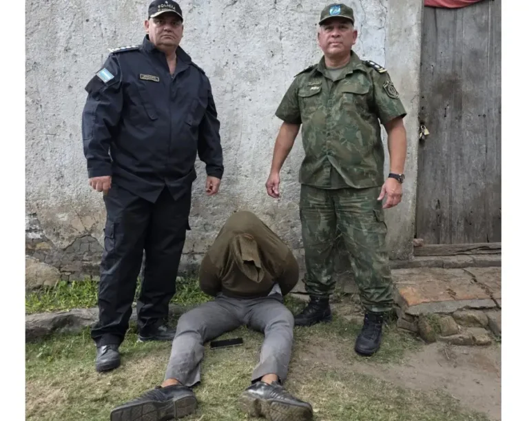 El padre de Nahuá detenido por la Policía.