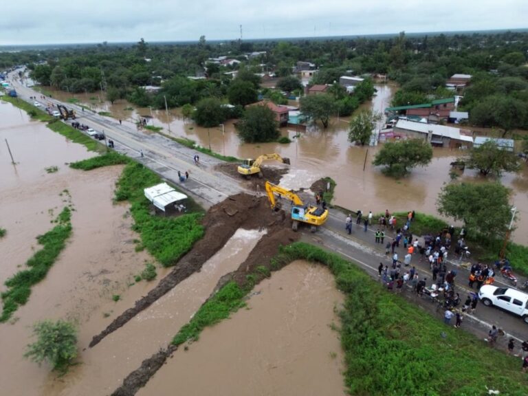 Un experto español plantea prevención inteligente para mitigar daños por inundaciones en Tucumán