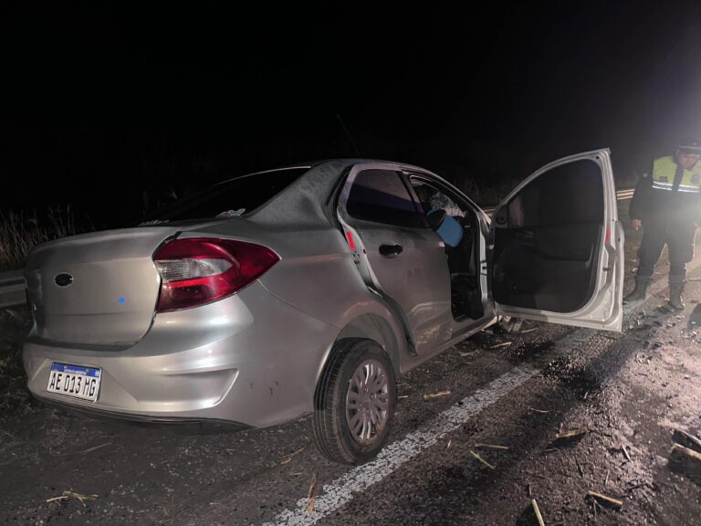 Cuatro integrantes de una familia santiagueña murieron en un choque con un camión cañero en Leales