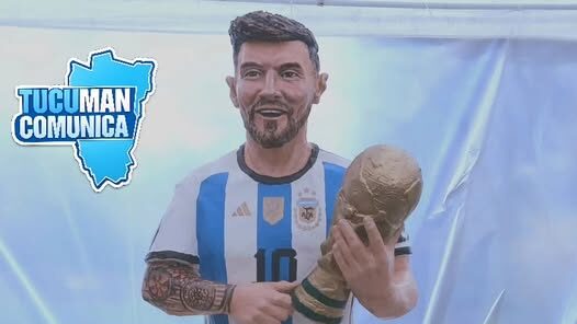 La estatua de Messi en Los Ralos salió parecida al vicegobernador Acevedo