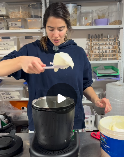 De novia con un tucumano, Julieta Bostal es la famosa tiktoker viral de repostería que cautiva con su mala onda
