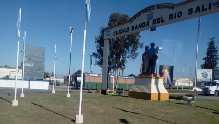 Dos menores de edad detenidos por intento de robo con arma en Banda del Río Salí