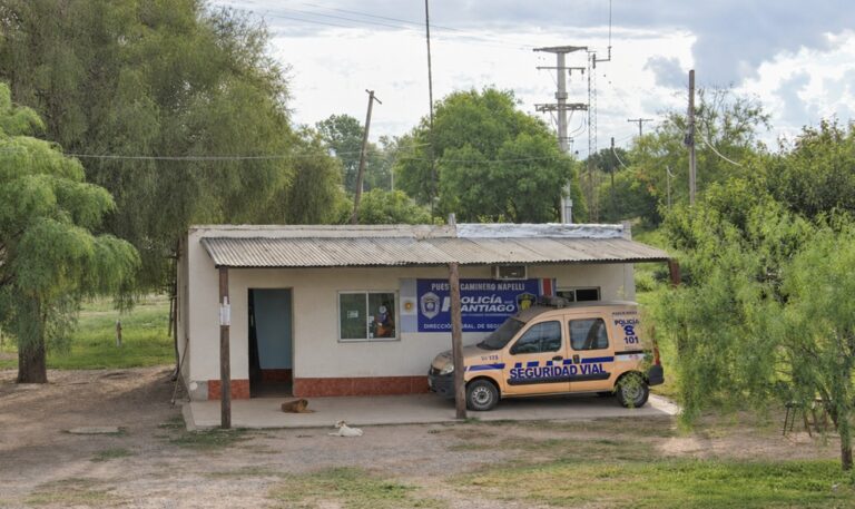 Detienen a siete policías federales en Tucumán por presunto cobro de coimas para facilitar contrabando