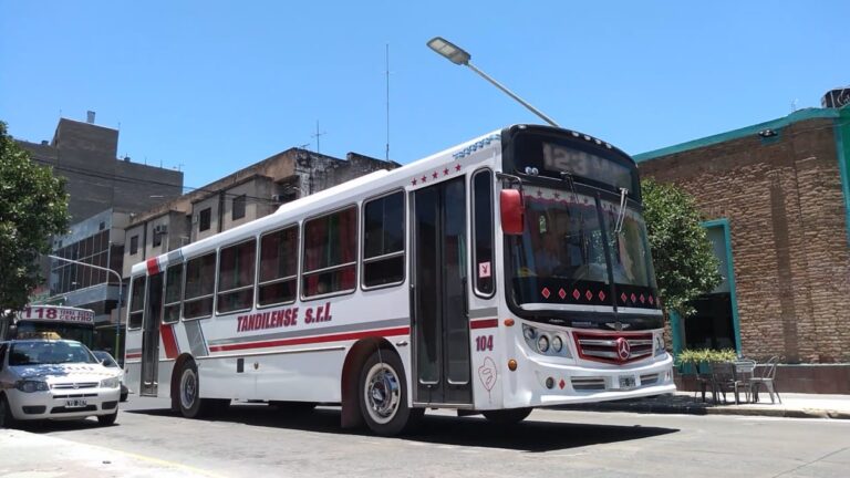Fin del efectivo en los colectivos rurales: a partir del 19 de agosto, el transporte del interior exigirá cobro electrónico