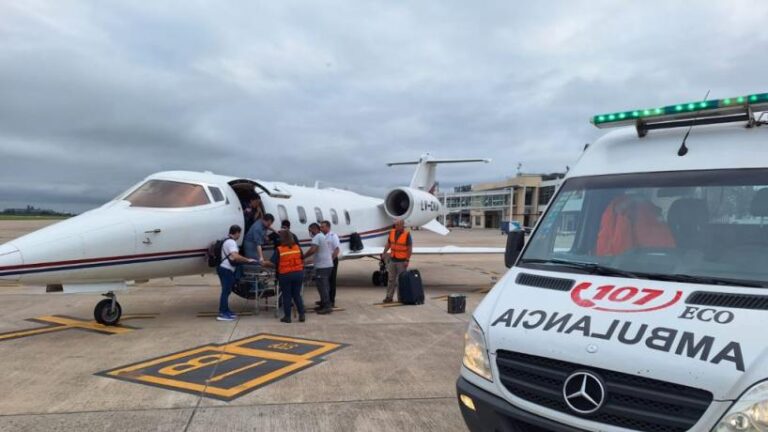 Vuelo de regreso: el avión sanitario de Tucumán trasladó desde Buenos Aires a dos pacientes pediátricos de alta complejidad