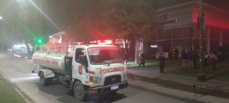 La rápida intervención de los bomberos evitó una tragedia en un local de Yerba Buena