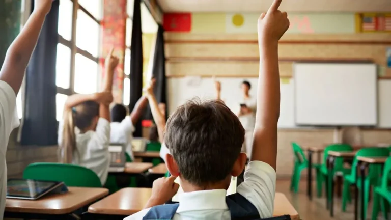 Vuelven las clases en Tucumán: 350 mil alumnos retornan a las aulas tras el plan de obras en escuelas