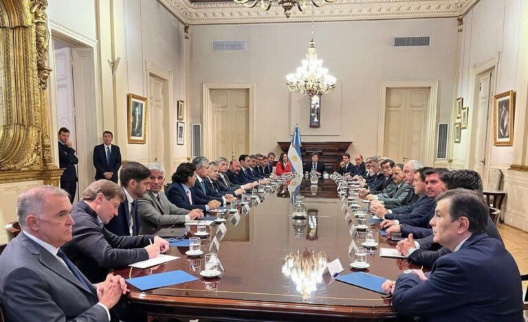 Reforma laboral y de impuestos: las claves por las que el Gobierno necesita sí o sí el apoyo de las provincias