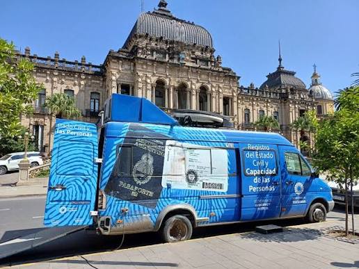 El Registro Civil móvil llega a los barrios de la capital para facilitar el trámite del DNI - El Federalista