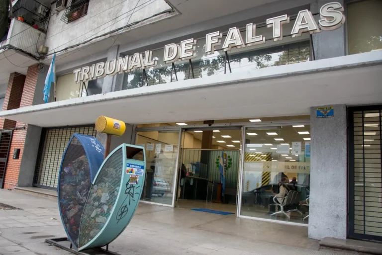 Escándalo en el Tribunal de Faltas: investigan a un empleado por pedir un «extra» de $600.000 en una multa por alcoholemia