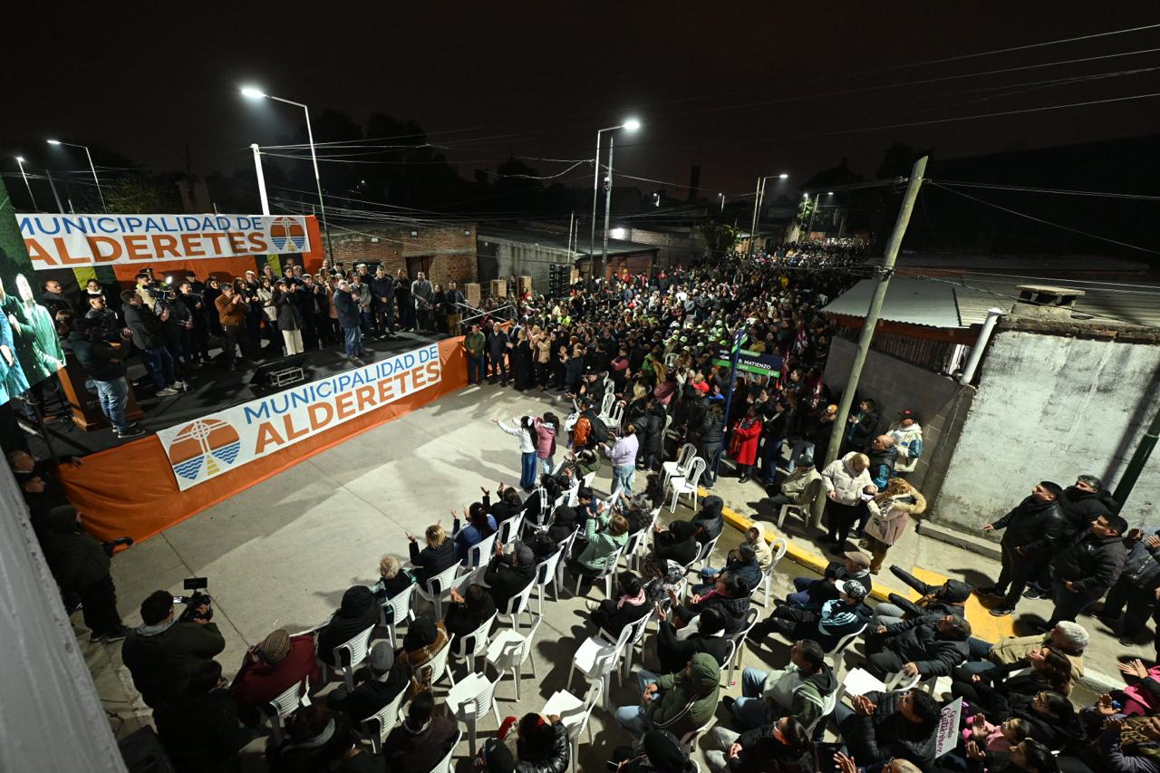 Jaldo inauguró obras en Alderetes y destacó el impacto del pavimento y la iluminación en el barrio 25 de