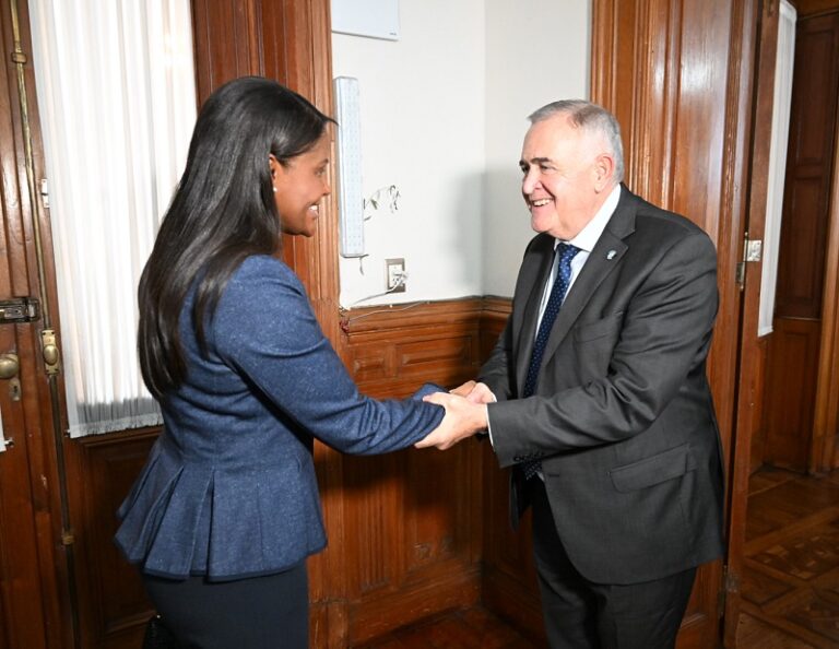 Acuerdo bilateral: Jaldo recibió a la embajadora de Ecuador para impulsar la exportación frutícola y el turismo