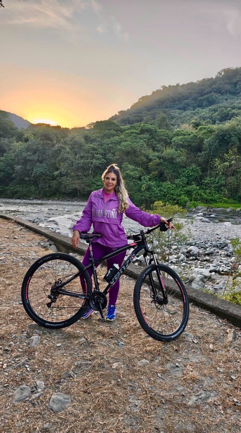 ¿La intendenta de Lules, Marta Albarracín, usa la IA para embellecer Lules y a sí misma?