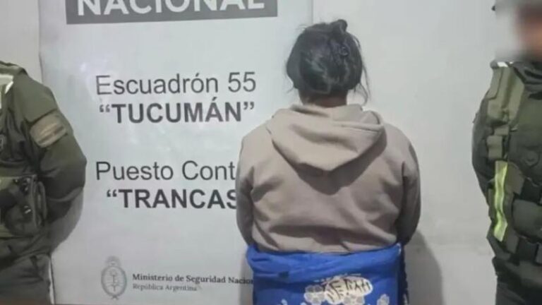 Detuvieron a una mujer en Tucumán con más de 4,4 kilos de cocaína ocultos en dos valijas