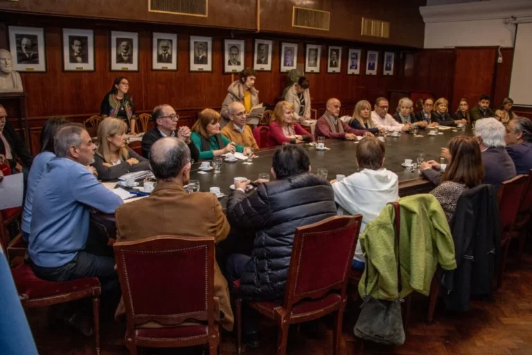 El Consejo Superior de la UNT define este martes cómo seguirá la elección de rector tras el revés de Pagani